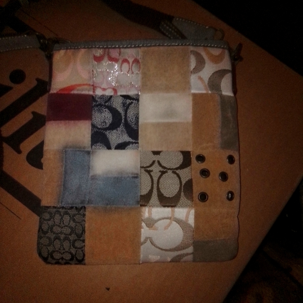 VINTAGE ITEMS FROM A COACH BAG, JEWELRY BOX, SESAME PUPPET, GUMBALL MACHINE,ECT